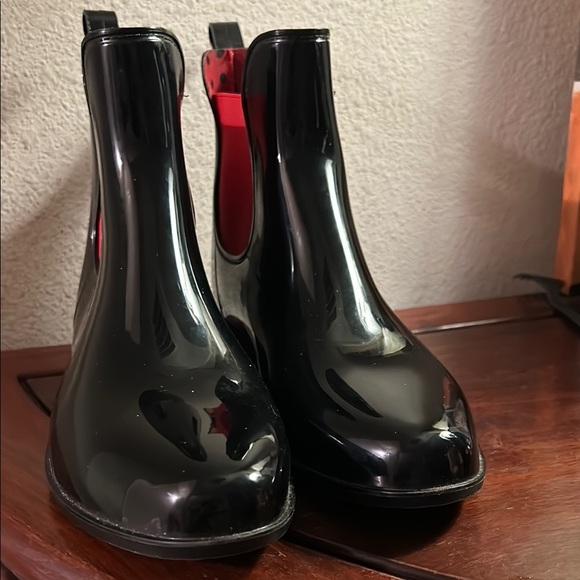 Lauren Ralph Lauren Black Winter Chelsea Boots - Picture 1 of 4